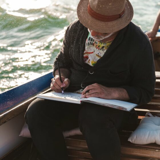 Inside Venice Experiences | Fie A Manetta + Lucio Schiavon | A unique en plein air drawing experience aboard a sanpierota