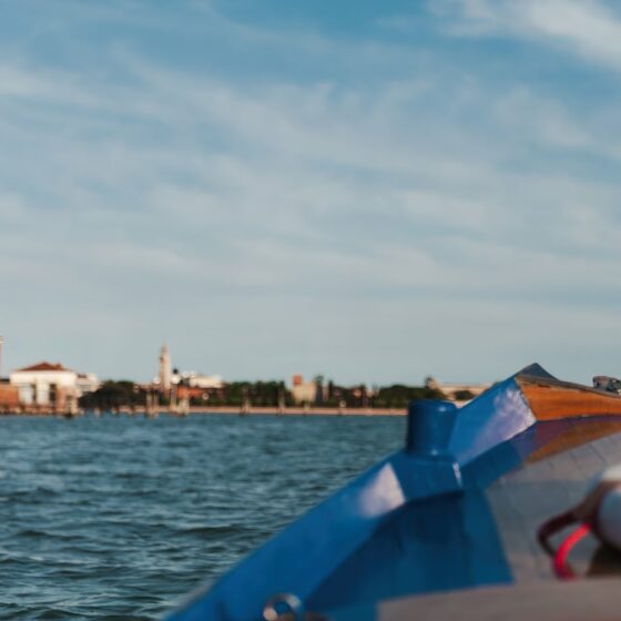 Inside Venice Experiences | Fie A Manetta + Lucio Schiavon | A unique en plein air drawing experience aboard a sanpierota